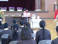 ２