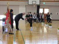 ５