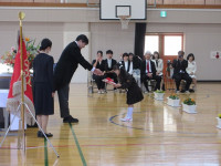 ６